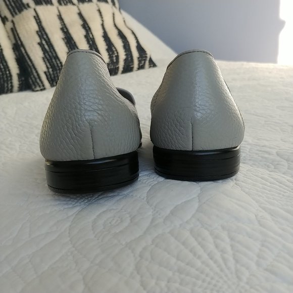 Grey Leather Loafers Size 9.5WW - Picture 7 of 11
